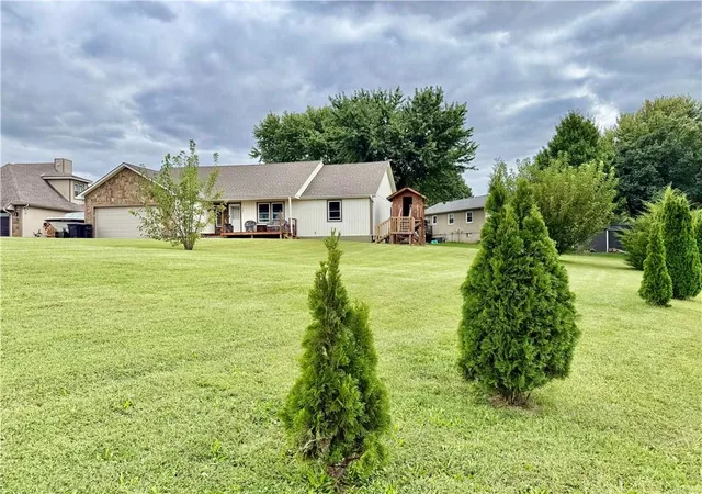 Photo 3 of Single family home for sale at 507 Shawn Crst Ln, Richmond, MO 64085 | MLS# 2643236 | Listing updated on 2026-10-01