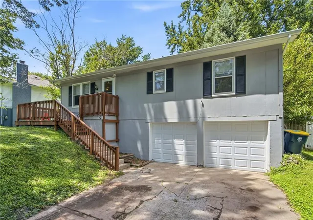 Photo 3 of Single family home for sale at 11806 E 58th Street, Kansas City, MO 64133 | MLS# 2643239 | Listing updated on 2026-09-23