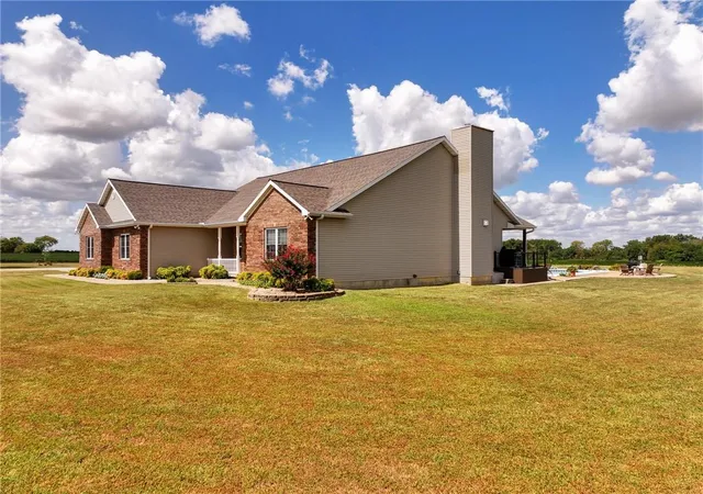 Photo 3 of Single family home for sale at 672 Sw 15th Lane, Liberal, MO 64762 | MLS# 2643253 | Listing updated on 2026-10-06