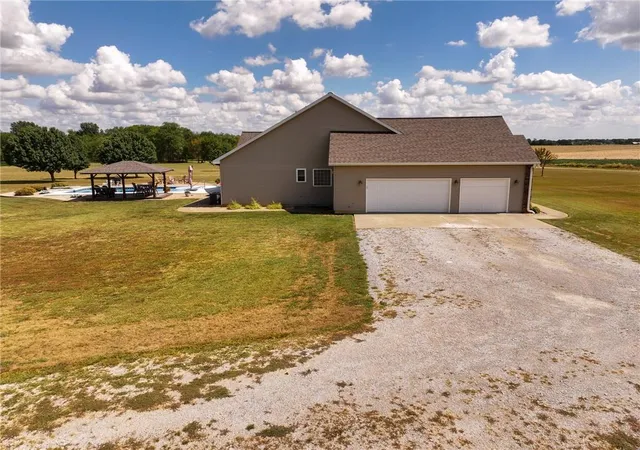 Photo 4 of Single family home for sale at 672 SW 15th Lane, Liberal, MO 64762 | MLS# 2643253 | Listing updated on 2026-10-06