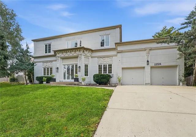 Photo 3 of Single family home for sale at 11224 Rosewood St, Leawood, KS 66211 | MLS# 2643255 | Listing updated on 2026-10-23