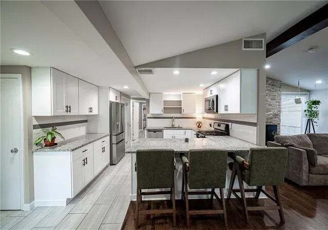 Photo 3 of Sale Pending at 5409 Reeds Rd, Mission, KS 66202 | MLS# 2643256 | Listing updated on 2026-09-25