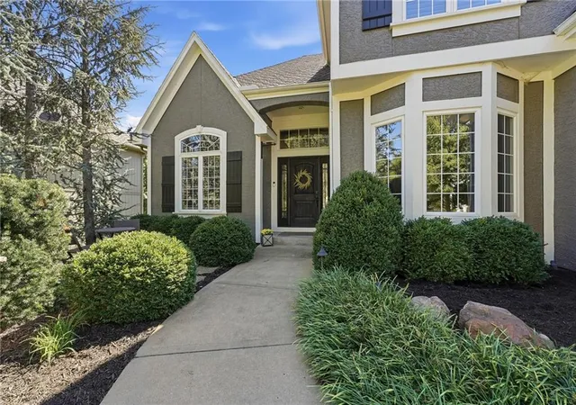 Photo 3 of Sale Pending at 14175 W 141st Terrace, Olathe, KS 66062 | MLS# 2643261 | Listing updated on 2026-10-10