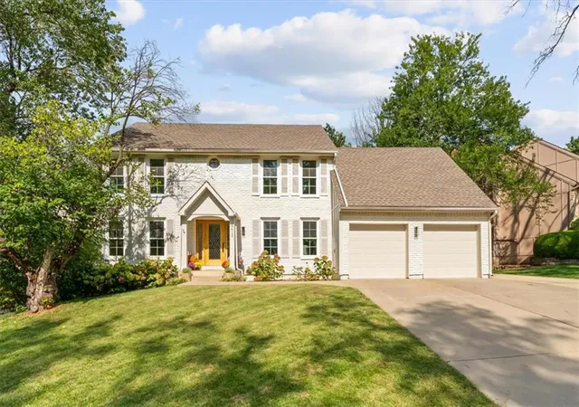 Single family home for sale at 9612 W 116th Terrace, Overland Park, KS 66210 | MLS# 2643266