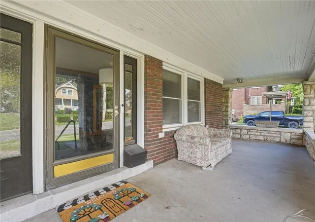 Photo 3 of Single family home for sale at 320 N River Blvd, Independence, MO 64050 | MLS# 2643268 | Listing updated on 2026-09-25