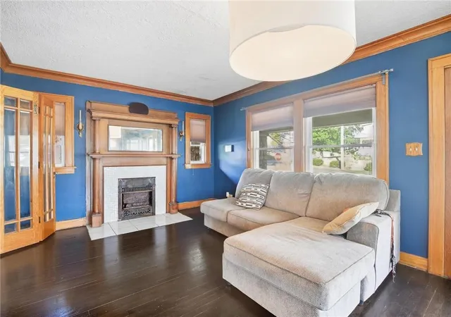 Photo 3 of Single family home for sale at 320 N River Blvd, Independence, MO 64050 | MLS# 2643268 | Listing updated on 2026-09-25