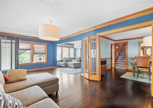 Photo 4 of Single family home for sale at 320 N River Blvd, Independence, MO 64050 | MLS# 2643268 | Listing updated on 2026-09-25