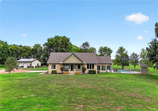 Photo 1 of Single family home for sale at 11210 Lakeview Dr, Erie, KS 66733 | MLS# 2643269 | Listing updated on 2026-10-07