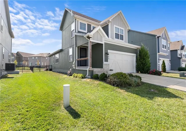 Photo 1 of Single family home for sale at 8765 SW Brickell Dr, Lees Summit, MO 64064 | MLS# 2643278 | Listing updated on 2026-09-21