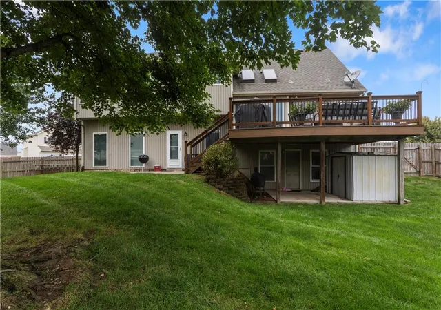 Photo 3 of Sale Pending at 8423 N Paris Ct, Kansas City, MO 64153 | MLS# 2643280 | Listing updated on 2026-10-05