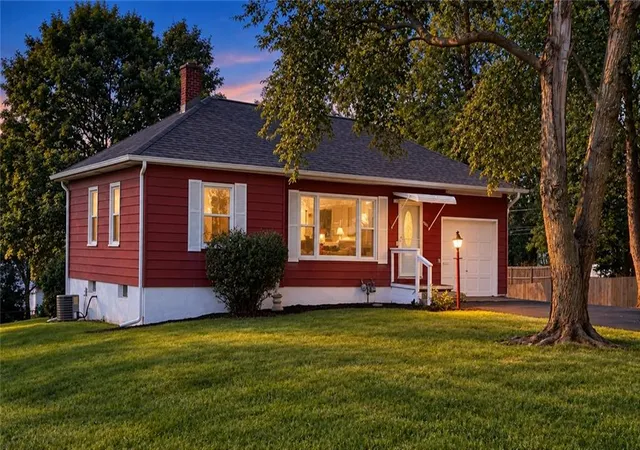 Photo 1 of Single family home for sale at 1201 76th Terrace, Kansas City, MO 64118 | MLS# 2643281 | Listing updated on 2026-09-22