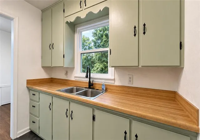 Photo 3 of Single family home for sale at 1201 76th Terrace, Kansas City, MO 64118 | MLS# 2643281 | Listing updated on 2026-09-22