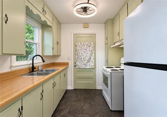 Photo 3 of Single family home for sale at 1201 76th Terrace, Kansas City, MO 64118 | MLS# 2643281 | Listing updated on 2026-09-22