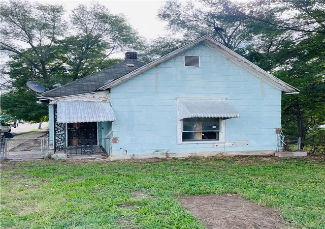 Photo 1 of Single family home for sale at 263 N Mill St, Kansas City, KS 66101 | MLS# 2643283 | Listing updated on 2026-09-22
