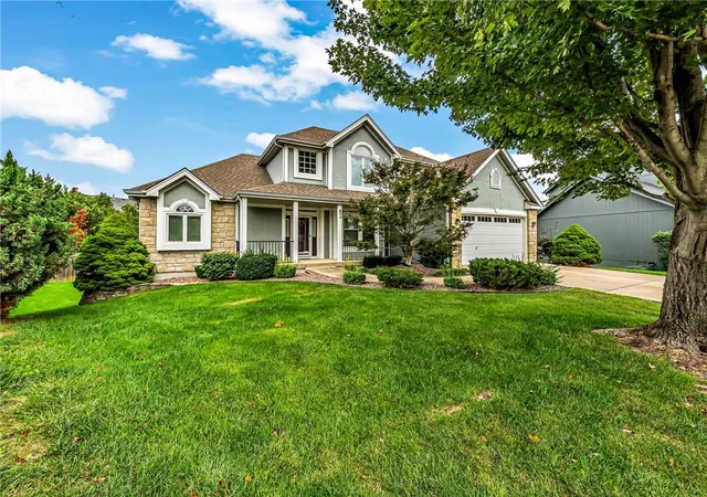 Photo 3 of Sale Pending at 504 Ne 94th Court, Kansas City, MO 64155 | MLS# 2643286 | Listing updated on 2026-09-28