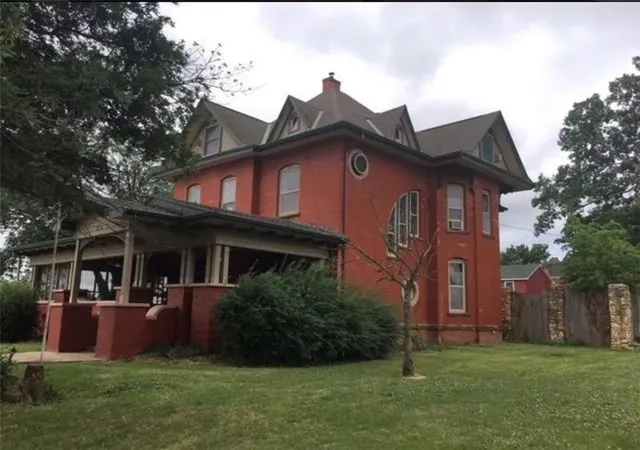Photo 2 of Single family home for sale at 614 Elm St, Coffeyville, KS 67337 | MLS# 2643295 | Listing updated on 2026-09-22