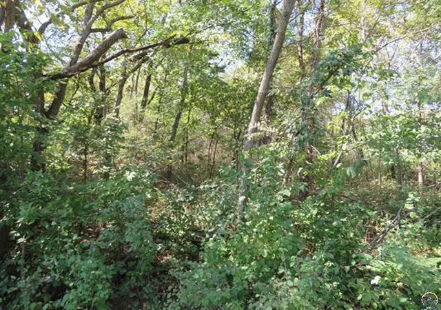 Photo 2 of Land for sale at 0000 W Crescent Rim Dr, Ozawkie, KS 66070 | MLS# 2643297 | Listing updated on 2026-09-23