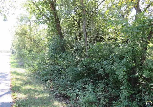 Photo 3 of Land for sale at 0000 W Crescent Rim Dr, Ozawkie, KS 66070 | MLS# 2643297 | Listing updated on 2026-09-23