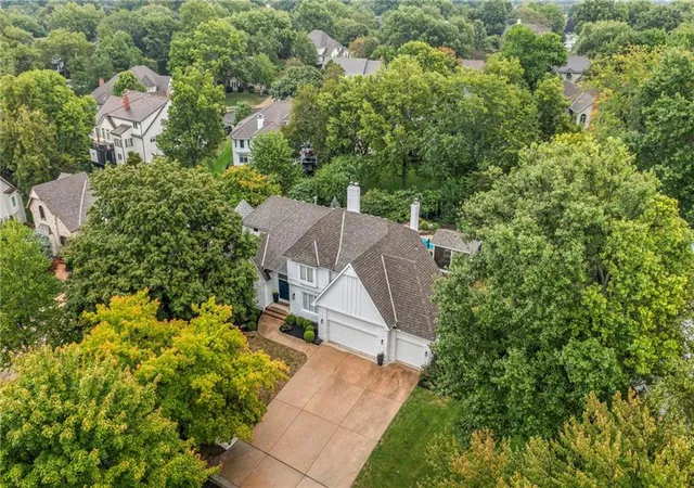 Photo 2 of Single family home for sale at 12509 King St, Overland Park, KS 66213 | MLS# 2643298 | Listing updated on 2026-10-05