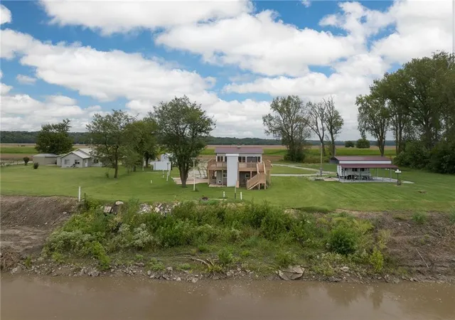 Photo 3 of Single family home for sale at 6599 County Rd 398, Amazonia, MO 64421 | MLS# 2643305 | Listing updated on 2026-10-01