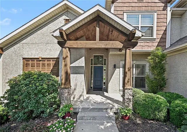 Photo 3 of Sale Pending at 4302 Ne 95th Court, Kansas City, MO 64156 | MLS# 2643309 | Listing updated on 2026-10-08