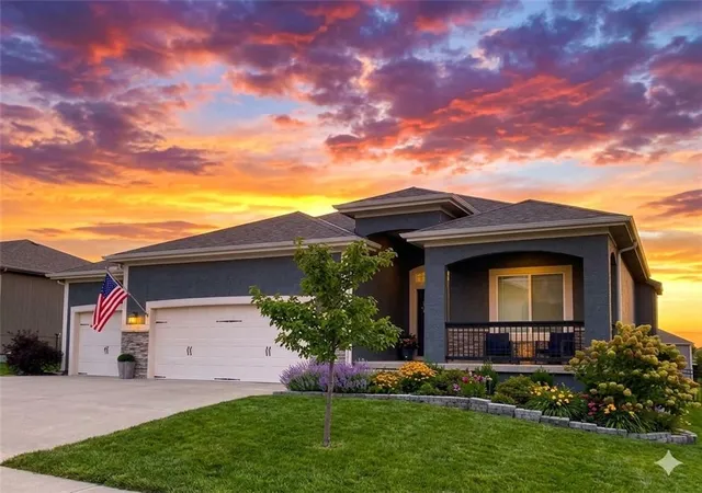 Photo 1 of Sale Pending at 504 Bentwater Dr, Raymore, MO 64083 | MLS# 2643310 | Listing updated on 2026-10-05