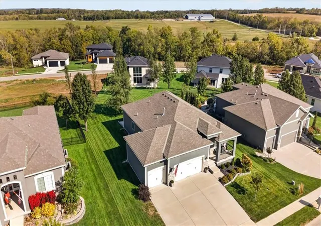Photo 3 of Sale Pending at 504 Bentwater Dr, Raymore, MO 64083 | MLS# 2643310 | Listing updated on 2026-10-05