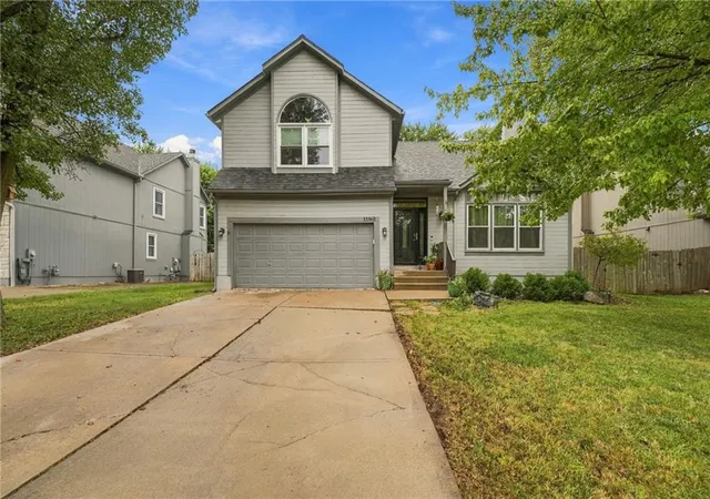 Photo 1 of Single family home for sale at 15560 S Downing St, Olathe, KS 66062 | MLS# 2643314 | Listing updated on 2026-10-01