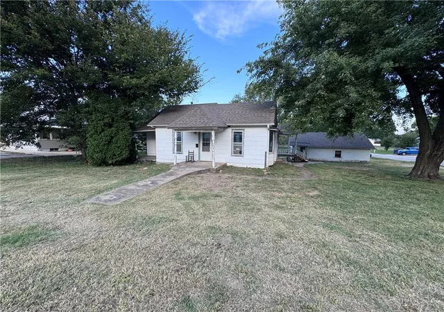 Photo 2 of Single family home for sale at 202 N Osage St, Nortonville, KS 66060 | MLS# 2643318 | Listing updated on 2026-09-22