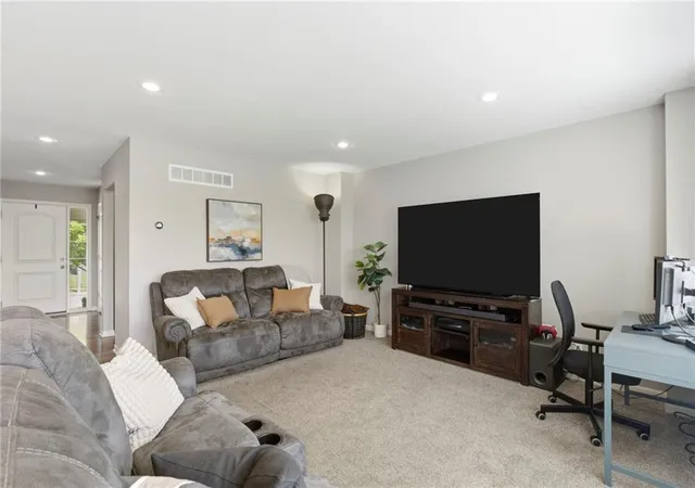 Photo 4 of Single family home for sale at 20125 E 24th Terrace Ct S, Independence, MO 64057 | MLS# 2643327 | Listing updated on 2026-10-08