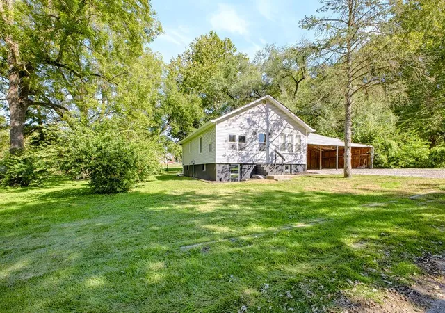 Photo 1 of Single family home for sale at 3412 S 11th Street Rd, Saint Joseph, MO 64503 | MLS# 2643329 | Listing updated on 2026-10-08
