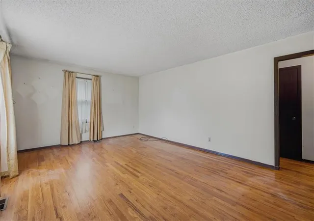 Photo 3 of Single family home for sale at 2115 SE Jefferson St, Topeka, KS 66605 | MLS# 2643334 | Listing updated on 2026-10-05