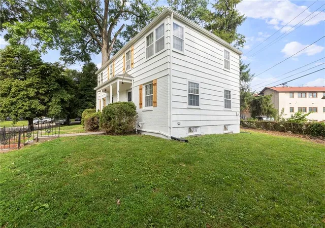 Photo 3 of House for sale at 432-434 E 63rd Terrace, Kansas City, MO 64110 | MLS# 2643337 | Listing updated on 2026-09-26