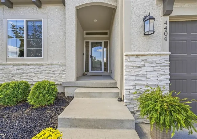 Photo 3 of Sale Pending at 4404 SW Nautilus Pl, Lees Summit, MO 64082 | MLS# 2643340 | Listing updated on 2026-10-09