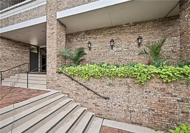Photo 2 of Condo for sale at 433 Ward Pkwy #1 S, Kansas City, MO 64112 | MLS# 2643351 | Listing updated on 2026-09-30