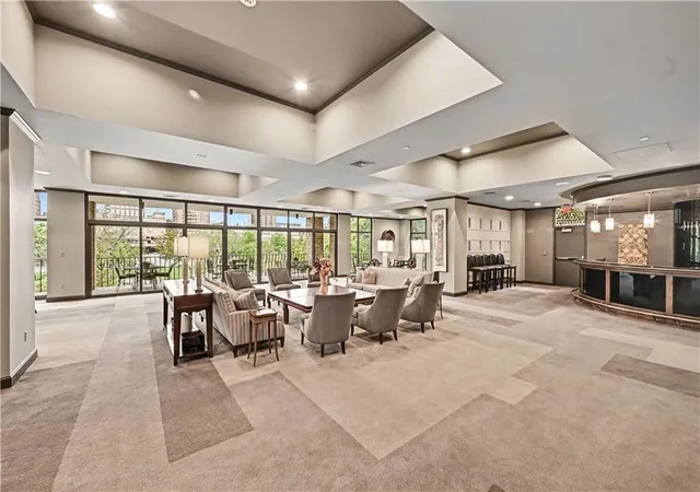 Listing Photo 4 - Condo for sale in building located at 433 Ward Pkwy, Kansas City, MO 64112 - Unit #1 S
