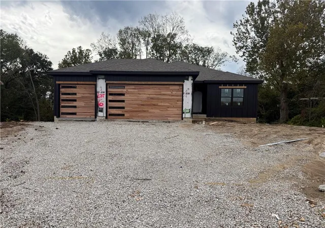 Photo 22 of Single family home for sale at 521 Arbor Ln, Liberty, MO 64068 | MLS# 2643352 | Listing updated on 2026-10-19