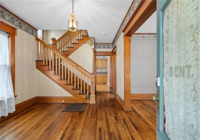 Photo 3 of Single family home for sale at 553 E Park St, Olathe, KS 66061 | MLS# 2643353 | Listing updated on 2026-10-01