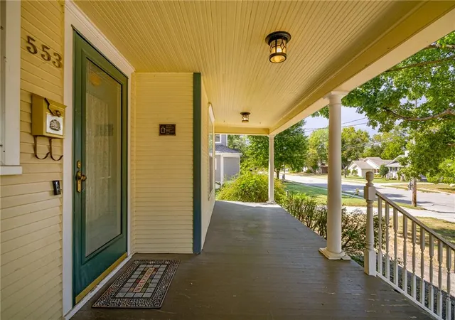 Photo 3 of Single family home for sale at 553 E Park St, Olathe, KS 66061 | MLS# 2643353 | Listing updated on 2026-10-01