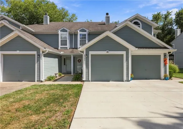 Photo 1 of Condo for sale at 6003 Ne Moonstone Dr, Lees Summit, MO 64064 | MLS# 2643354 | Listing updated on 2026-10-01