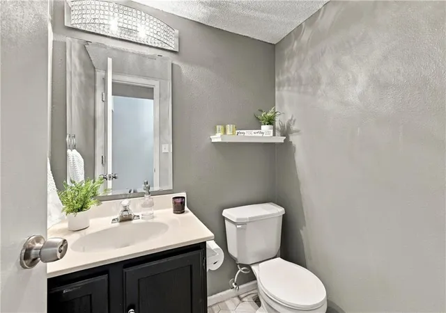 Photo 3 of Condo for sale at 6003 NE Moonstone Dr, Lees Summit, MO 64064 | MLS# 2643354 | Listing updated on 2026-10-01