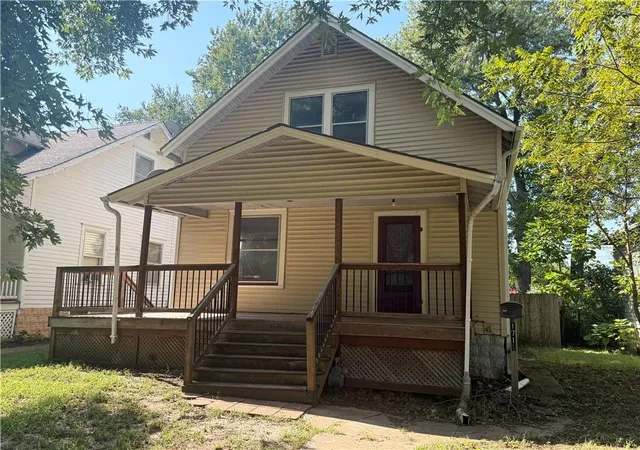 Single family home for sale at 1715 Quincy St, Topeka, KS 66612 | MLS# 2643364 | Listing updated on 2026-09-21