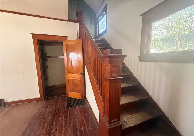 Photo 3 of Single family home for sale at 1715 Quincy St, Topeka, KS 66612 | MLS# 2643364 | Listing updated on 2026-09-21