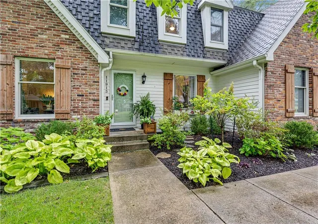 Photo 2 of Single family home for sale at 11915 Cherokee Ln, Leawood, KS 66209 | MLS# 2643374 | Listing updated on 2026-10-01