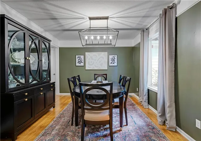 Photo 4 of Single family home for sale at 11915 Cherokee Ln, Leawood, KS 66209 | MLS# 2643374 | Listing updated on 2026-10-01