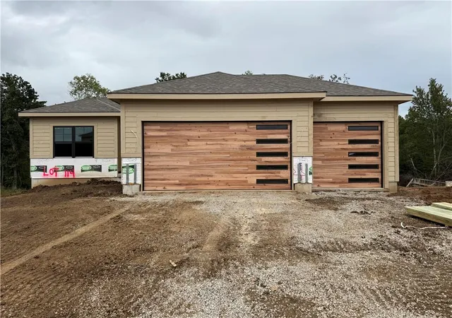 Photo 1 of Single family home for sale at 2116 Deerfield Ter, Liberty, MO 64068 | MLS# 2643380 | Listing updated on 2026-09-26