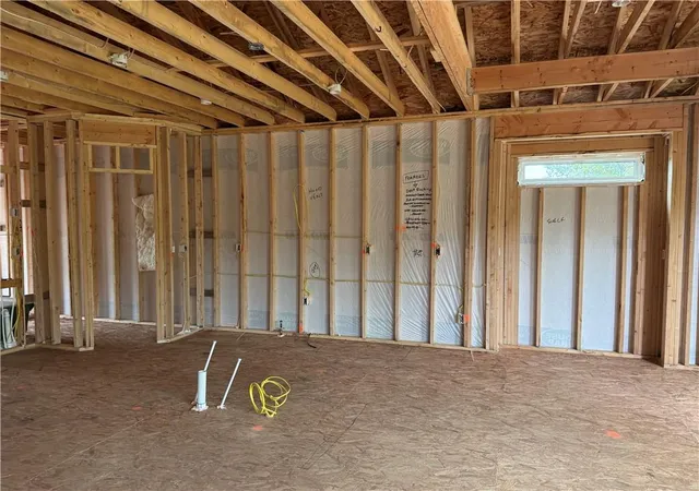 Photo 3 of Single family home for sale at 2116 Deerfield Ter, Liberty, MO 64068 | MLS# 2643380 | Listing updated on 2026-09-26