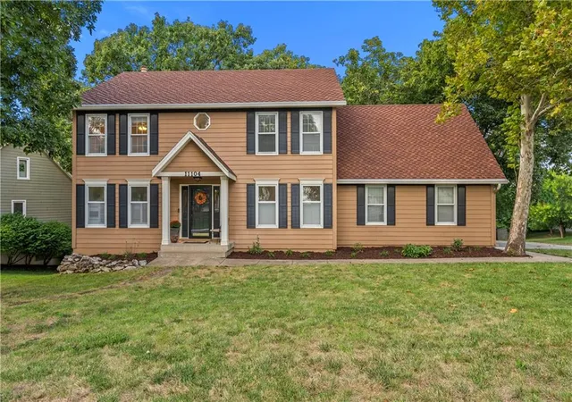 Photo 2 of Single family home for sale at 11104 W 109th Terrace, Overland Park, KS 66210 | MLS# 2643387 | Listing updated on 2026-10-01