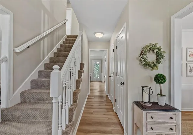 Photo 3 of Single family home for sale at 11104 W 109th Terrace, Overland Park, KS 66210 | MLS# 2643387 | Listing updated on 2026-10-01
