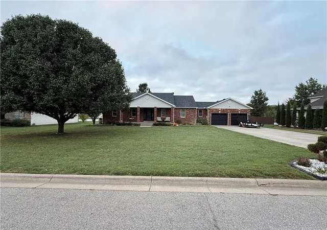 Photo 2 of Single family home for sale at 112 Johns Ct, Frontenac, KS 66763 | MLS# 2643389 | Listing updated on 2026-10-06